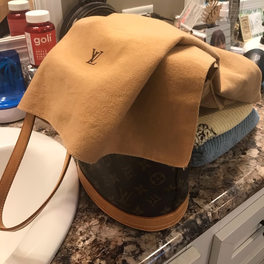 LV Bucket Bag